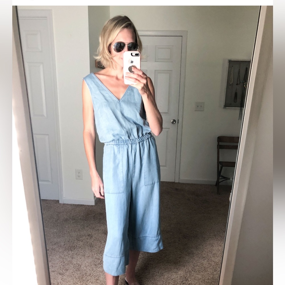 Anthropologie x Splendid Denim VvNeck Wide leg crop romper pockets women size L
